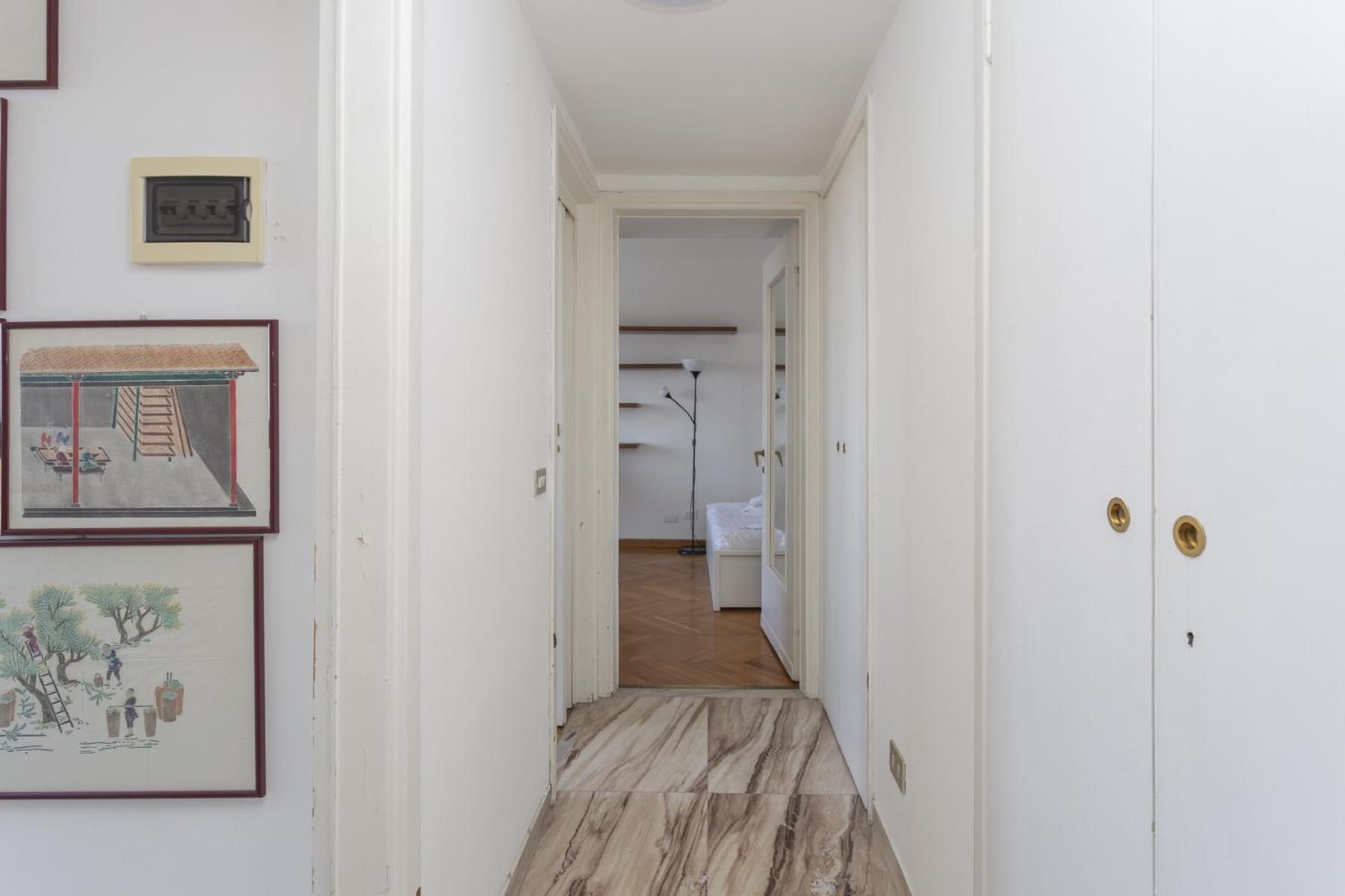 Skyline View Biancamano 1 Bdr With Balcony By Rentopolis Milan Exterior photo